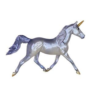Breyer Stablemate Horse Mystery Unicorn Enchanted Prince Charming #880081